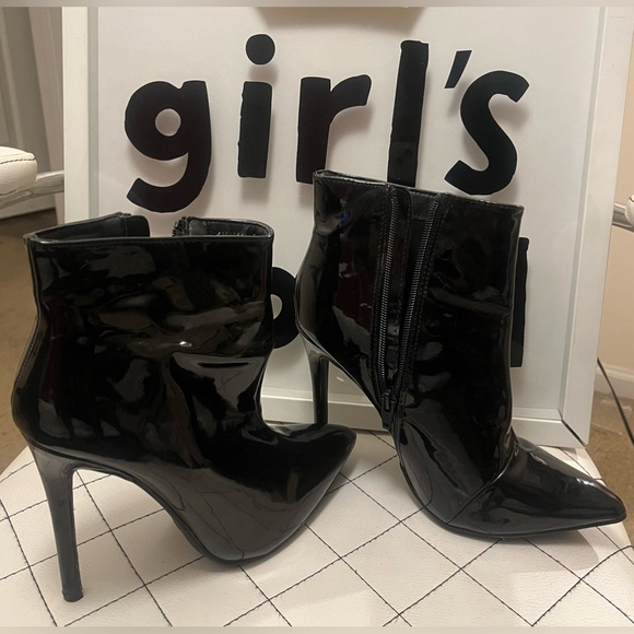 Leather ankle boots - Picture 3 of 5